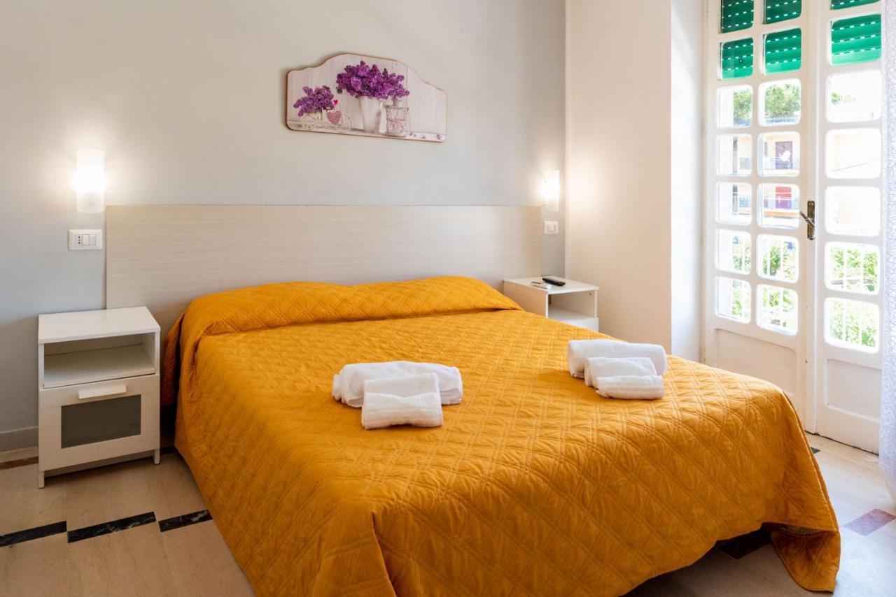 Solaris Paestum Hotel Buitenkant foto