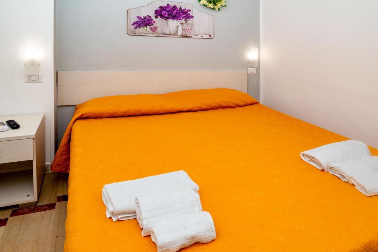 Solaris Paestum Hotel Buitenkant foto