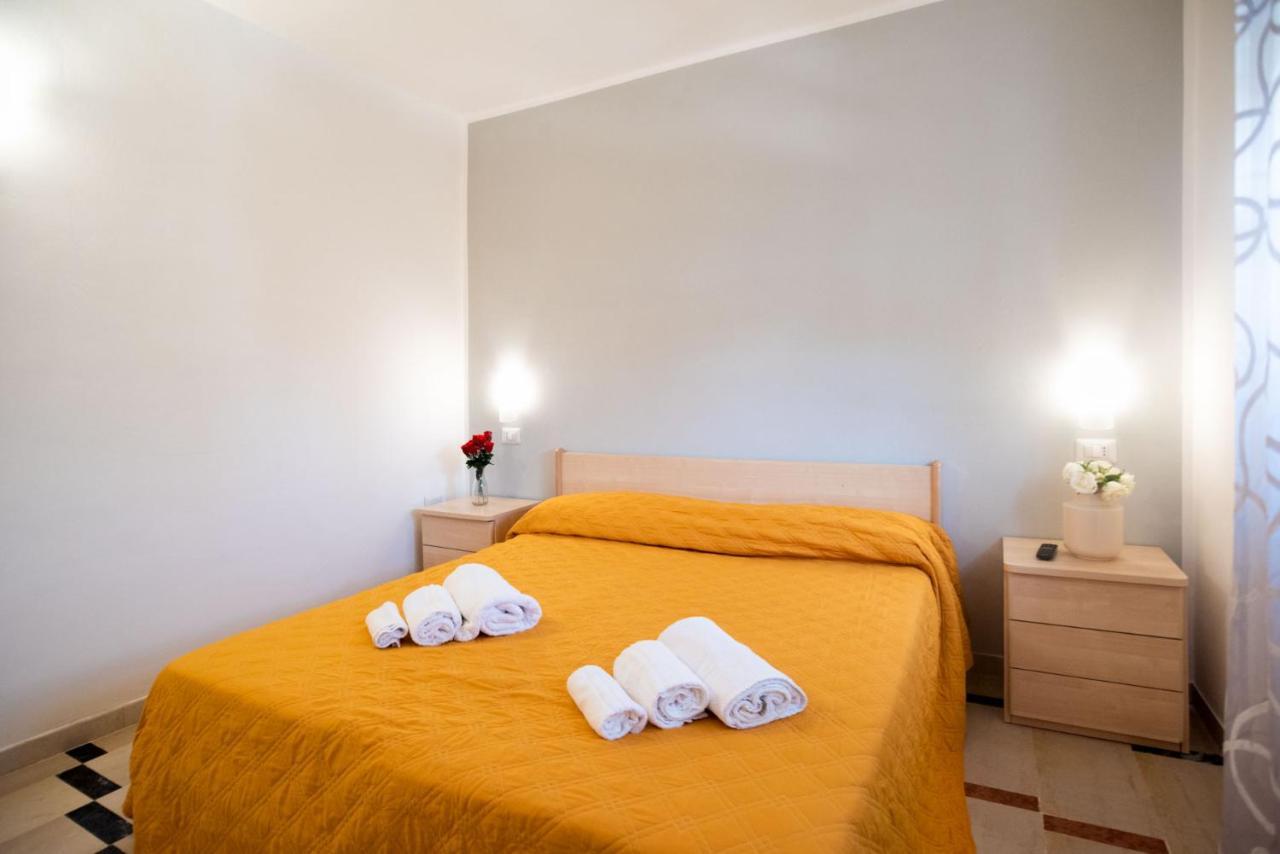 Solaris Paestum Hotel Buitenkant foto