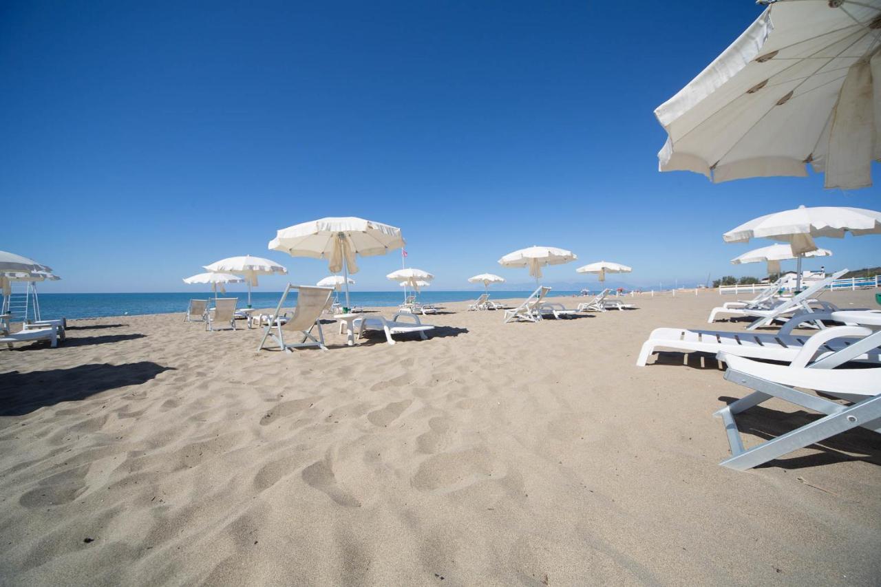 Solaris Paestum Hotel Buitenkant foto